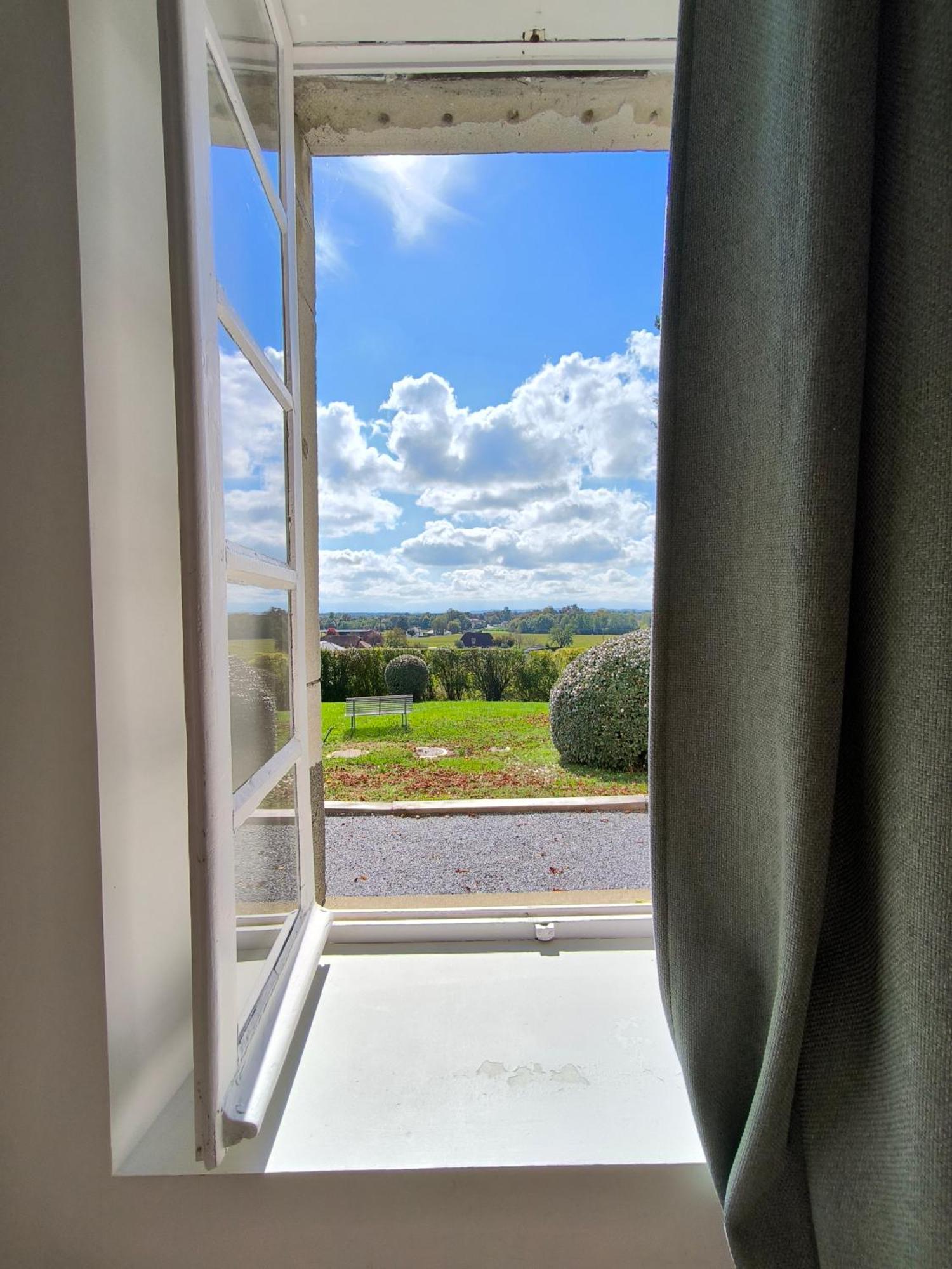 Le Peyret Apartment Serres-Castet Bagian luar foto